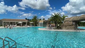 Ulkouima-allas, lämmitetty uima-allas