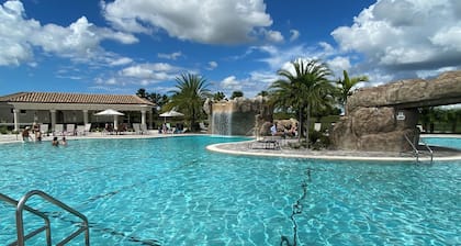 Unprecedented Golf! Penthouse Condo Lakewood National Golf & CC. Lakewood Ranch
