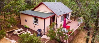 Amazing Historic Cabin Nestled In The Heart Of Julian Pets ok Quiet and secluded