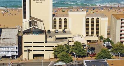 Juhli 4. heinäkuuta heinäkuussa Ocean Sandsissä, Virginia Beach, Virginia