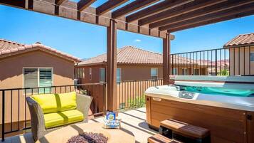 Bañera de hidromasaje exterior