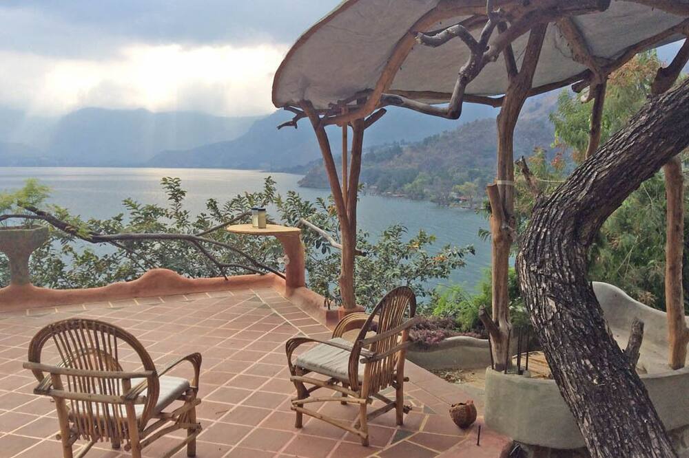 Secluded in San Marcos
