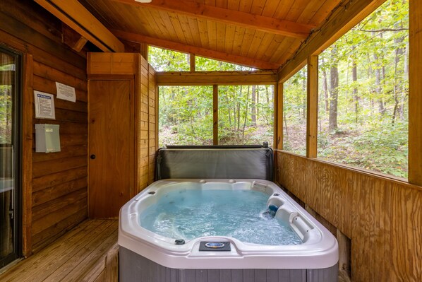 Indoor spa tub