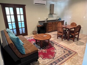 Smart-TV, Stereoanlage, Drucker