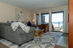 TV, fireplace, stereo - Beach Front Town Home Cypress Grove 5 (Pajaro Dunes)