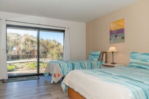 4 bedrooms, iron/ironing board, WiFi, bed sheets - Beach Front Town Home Cypress Grove 5 (Pajaro Dunes)