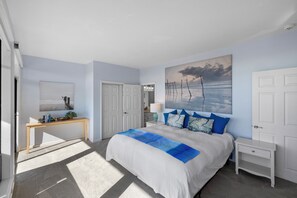 3 slaapkamers, een strijkplank/strijkijzer, gratis wifi, beddengoed