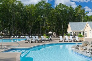 Inomhuspool och uppvärmd pool