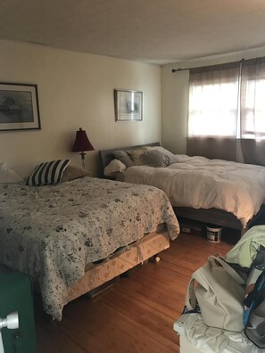 1 bedroom, free WiFi - Beautiful Ocean Front end Unit Enjoy a Glass a Wine Under the Stars (Ocean City)
