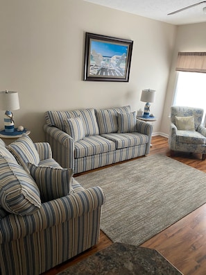 Téléviseur, lecteur de DVD, sélection de films