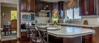 Wasatch Retreat * Hot Tub * Billiards * Huge Deck