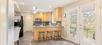 Parkside Escape *HotTub*BBQ* Near Ski Resorts*Park