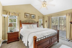 3 habitaciones, tabla de planchar con plancha, internet y ropa de cama 