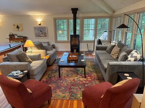 Smart TV, ping pong, books, computer monitors - Ideal location near Blue Hill, Acadia/Bar Harbor-Ocean Access-Canoe-PaddleBoards (Surry)