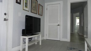 Interior - cozy 2 bd 1 bath in the heart of Little Havana(3) (Miami)