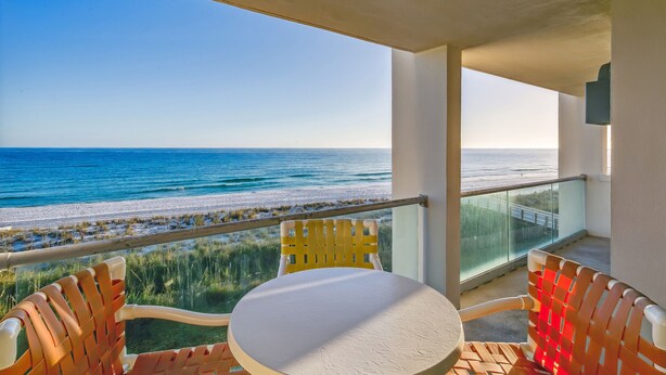 A balcony with a view of the beach and ocean. - 🏖️Escape to this Gulf front 2 BR / 2 BTH condo with swimming pool (Pensacola Beach)