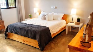2 habitaciones, tabla de planchar con plancha, wifi y ropa de cama 