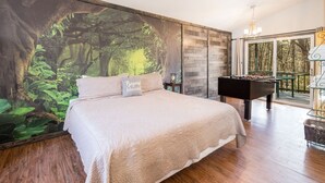 1 bedroom, iron/ironing board, internet, bed sheets