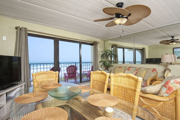 Dining - Beachfront 2 BR Condo: Owner's Special - Incredible View Lcd TVs, Wi-Fi, Pool (South Padre Island)