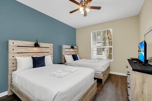 2 bedrooms, desk, iron/ironing board, free WiFi