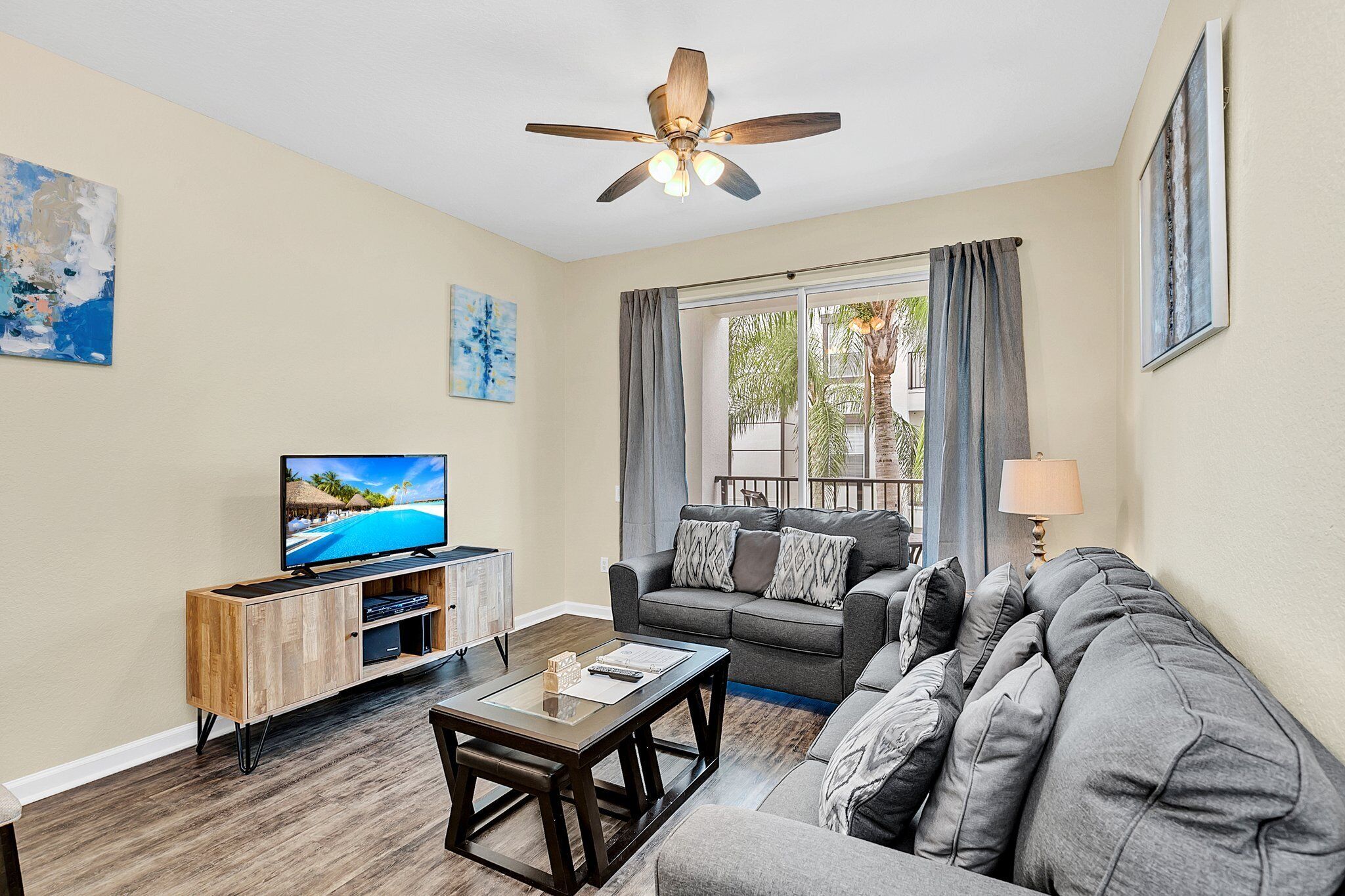 Vista Cay 2 Bed 2 BT  Totally Remodeled Beauty
