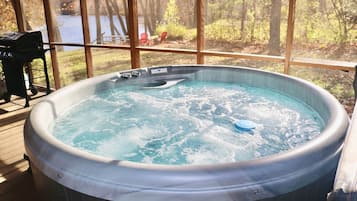 Bain à remous intérieur