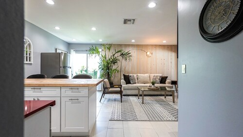 Family Fun Condo studio city