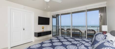 2 bedrooms, iron/ironing board, Internet, bed sheets