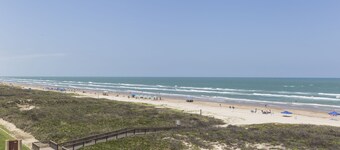 Owner's Special Beachfront Gated 2 Bedroom 2 Bath Sleeps 6 Wi-Fi, 2 Pools,Tennis