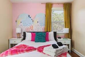 4 Schlafzimmer, Schreibtisch, Bügeleisen/Bügelbrett, WLAN