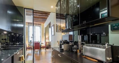 Superbe appartement Ă deux pas du Louvre avec climatisation, centre de Paris