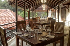 Dining - Eagle Regency Boutique Hotel (Kandy)