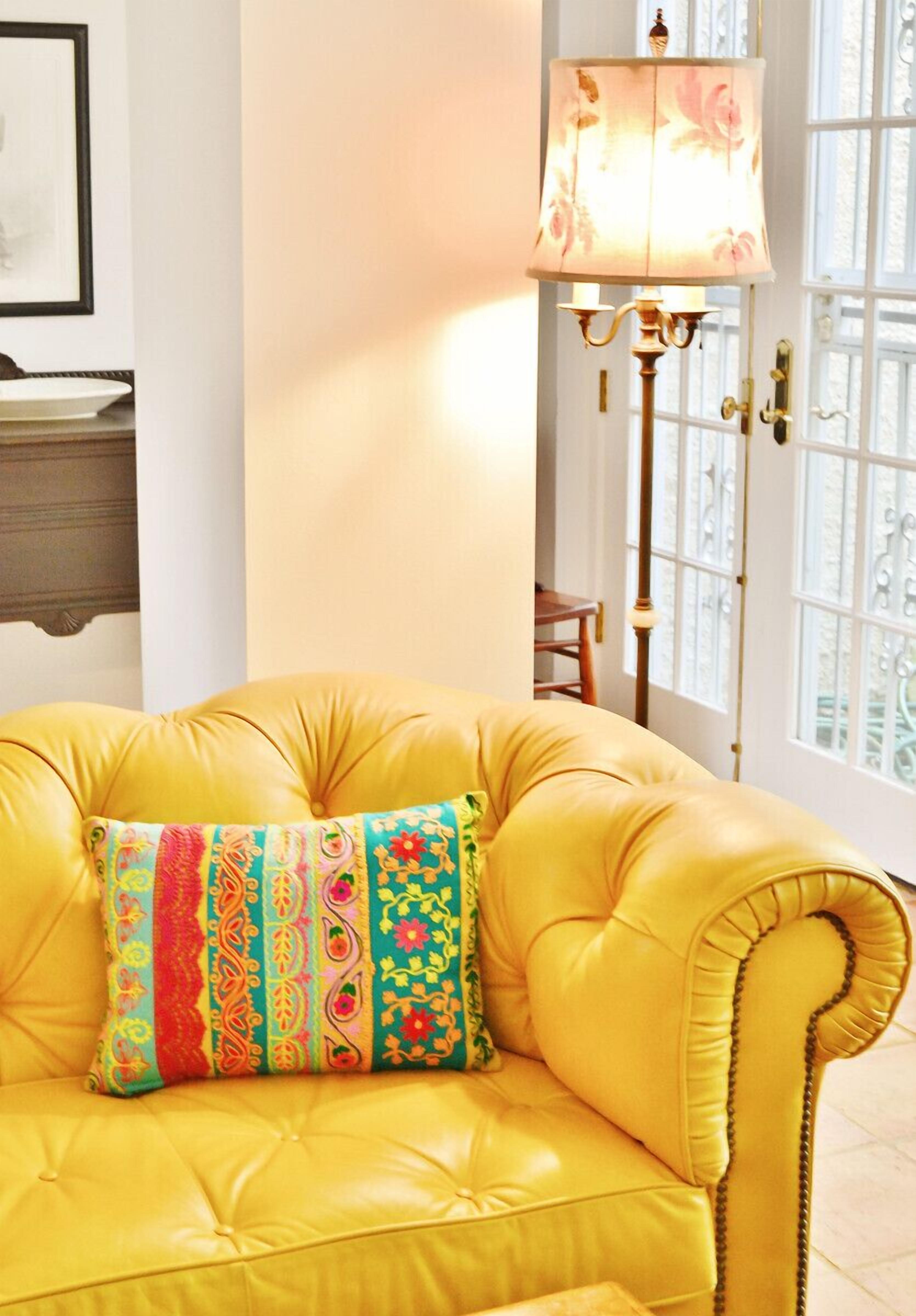 Upscale DuPont-Kalorama Area, 2 KINGS+Private Entry+Courtyard+Garden, Driveway!