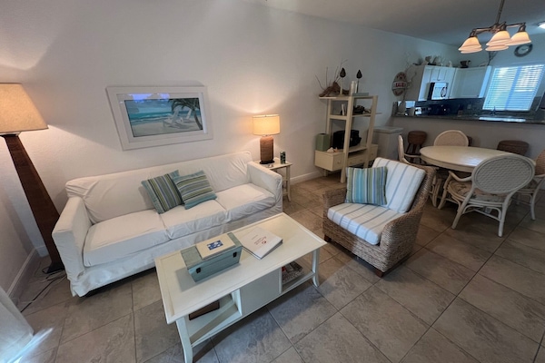 Living Room Area W/Queen Size Bed
