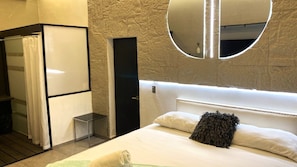 10 chambres, fer et planche à repasser, Wi-Fi, draps fournis