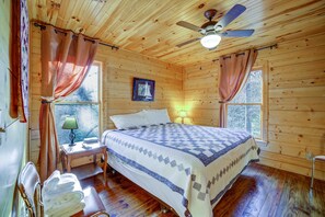 3 bedrooms, iron/ironing board, internet, bed sheets