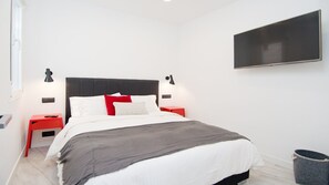 3 bedrooms, iron/ironing board, travel cot, free WiFi