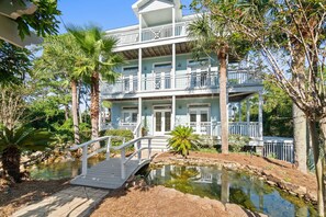 Exterior - 🏆 BEST VALUES 30A Private beach & Private Heated Pool, fenced yd, bikes, pets (Santa Rosa Beach)