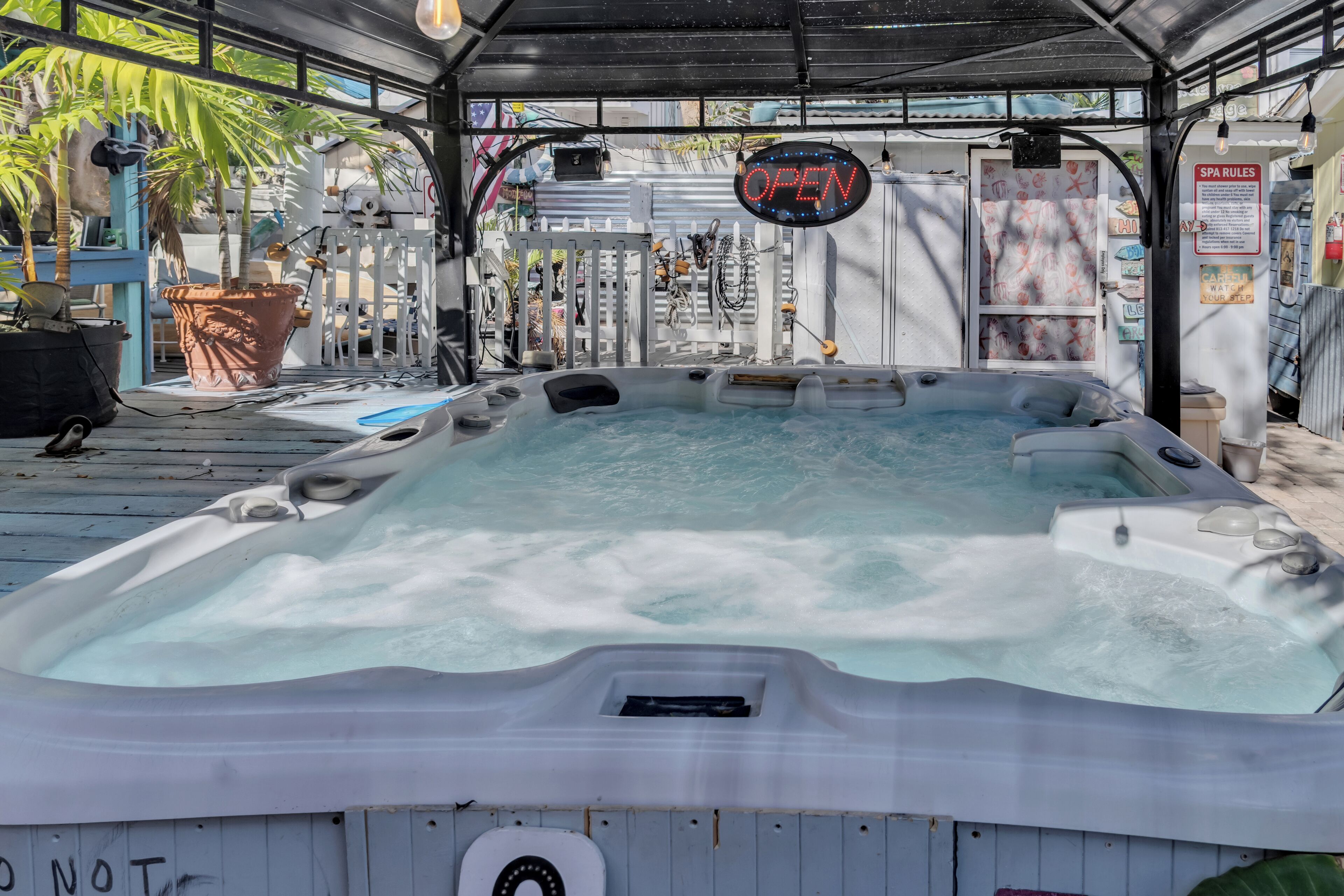 Bain à remous extérieur