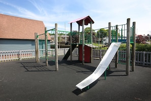 Children’s play area – outdoor