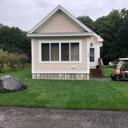 "Coastal Maine Cottage" at Seaglass Village Cottages
