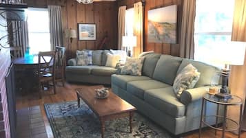 Smart TV, fireplace, DVD player, books