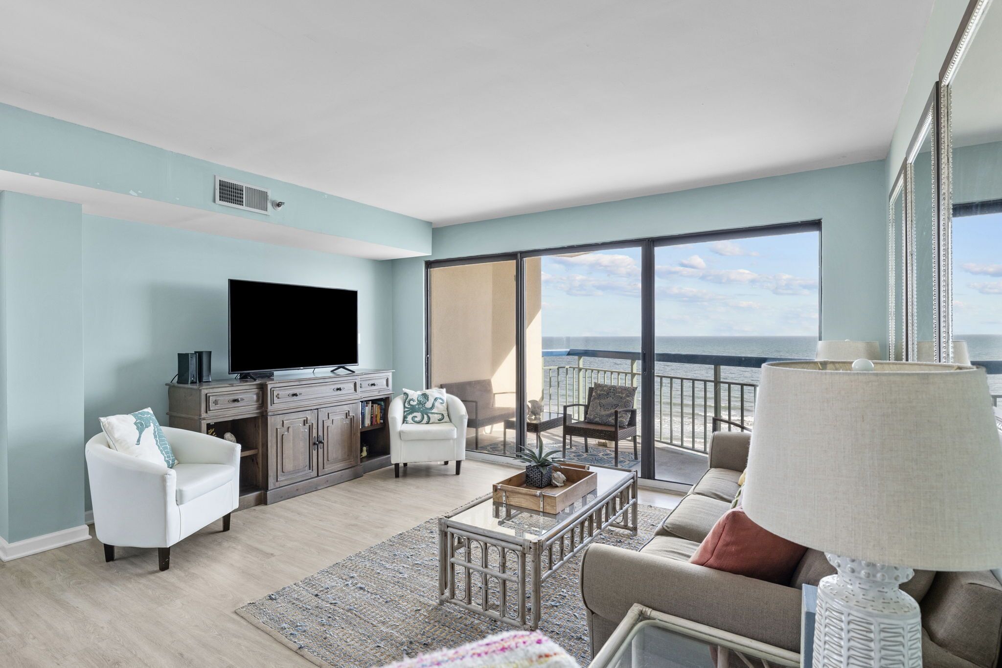 Smart TV, DVD player, books