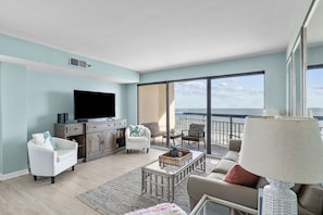 Smart TV, reproductor de DVD y libros