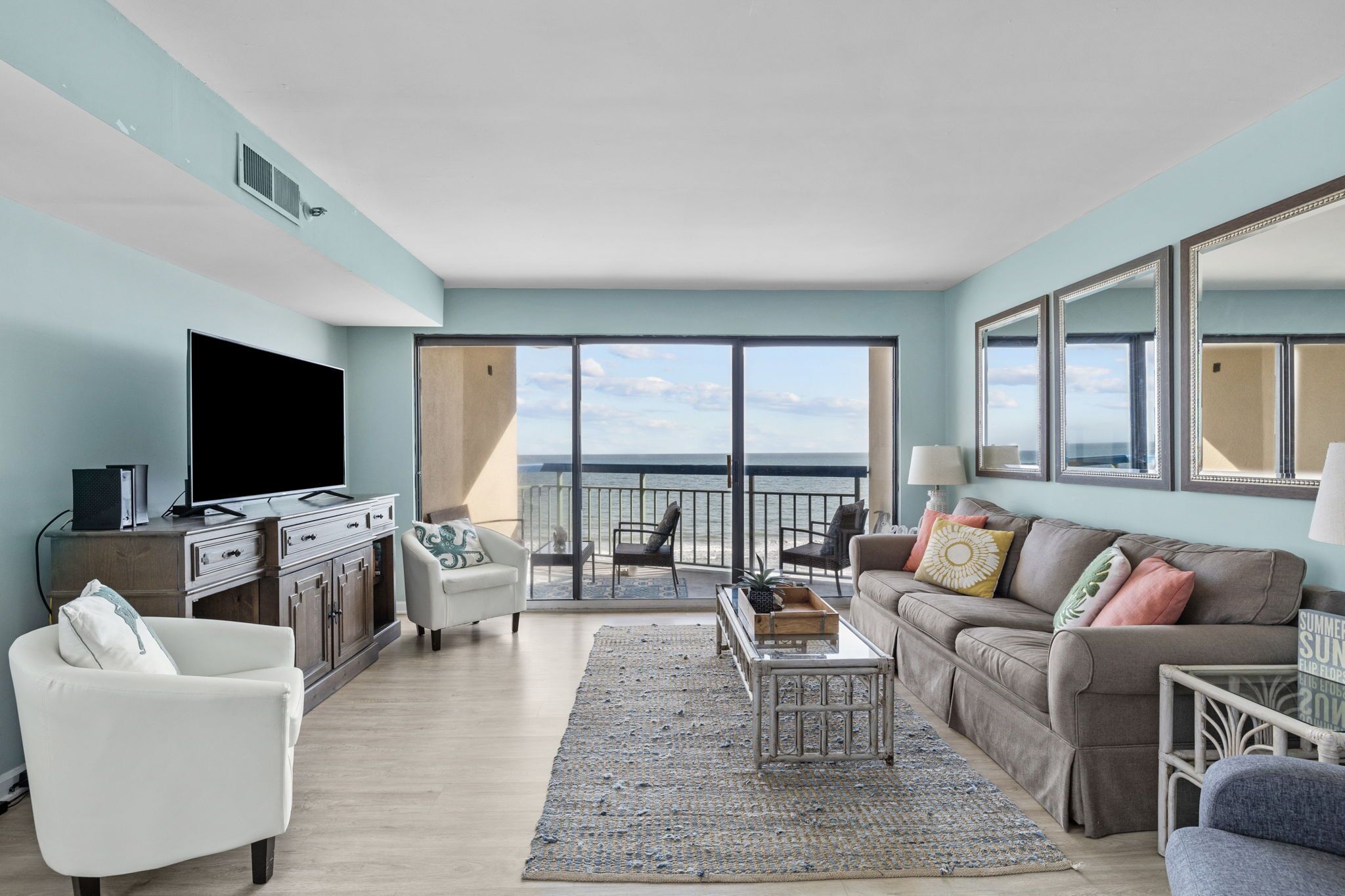 Smart TV, DVD player, books