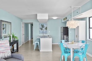Interior - ~*STYLISH & RENOVATED!*~ DIRECT OCEANFRONT 2BR/2BA CONDO COMFORTABLE & CLEAN (North Myrtle Beach)