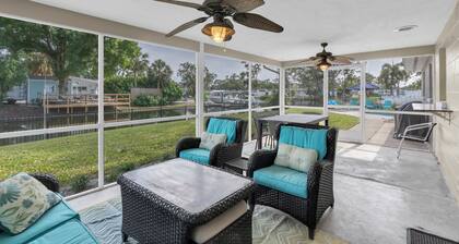 Beautiful 3BD,2BA Waterfront Pool Home
