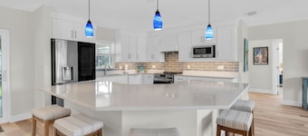 Kaunis 3BD, 2BA ranta-altaan koti