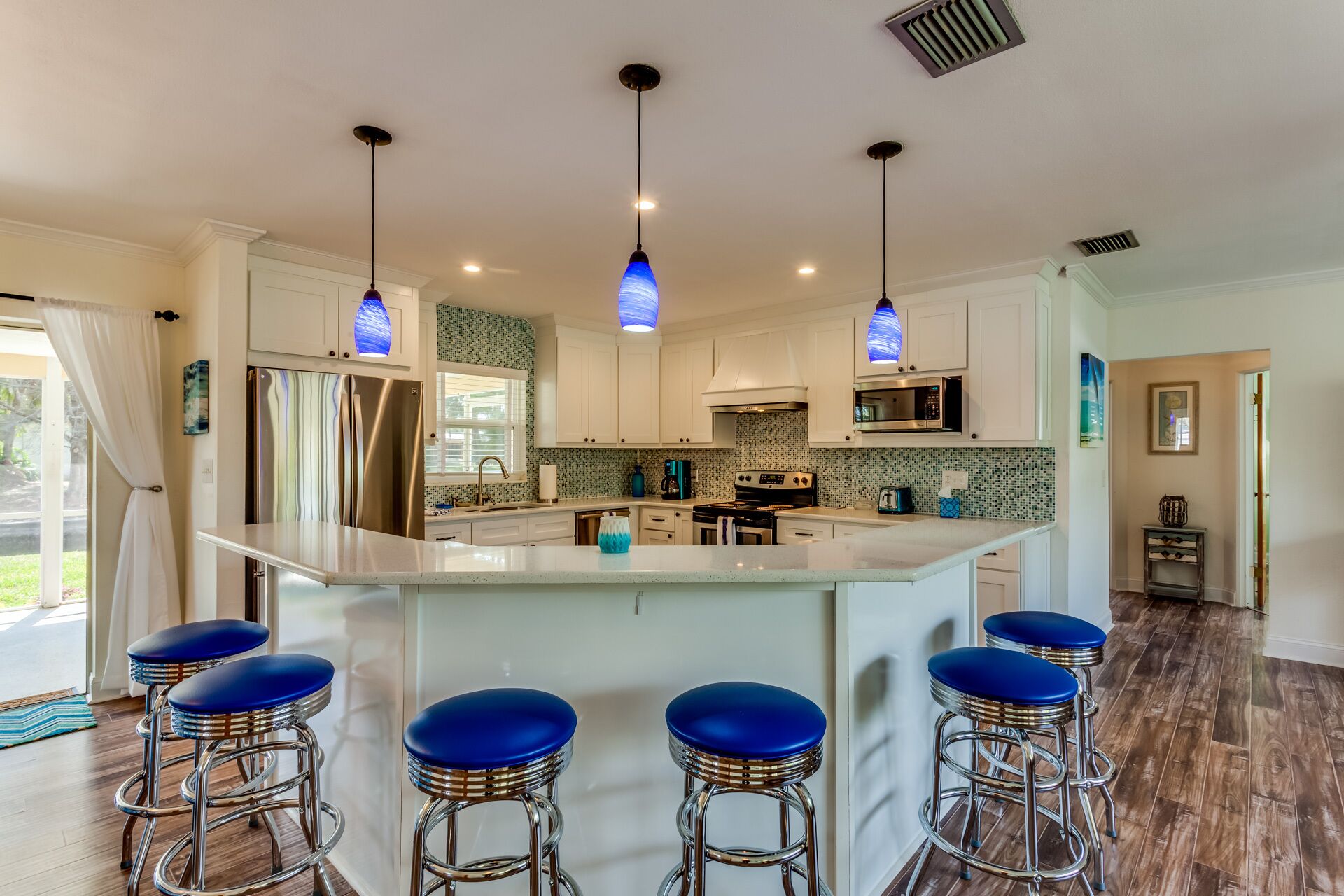 Beautiful 3BD,2BA Waterfront Pool Home
