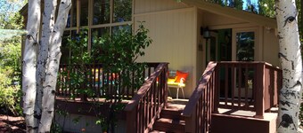 Beautiful Flagstaff home near Grand Canyon, skiing, hiking , Great Views